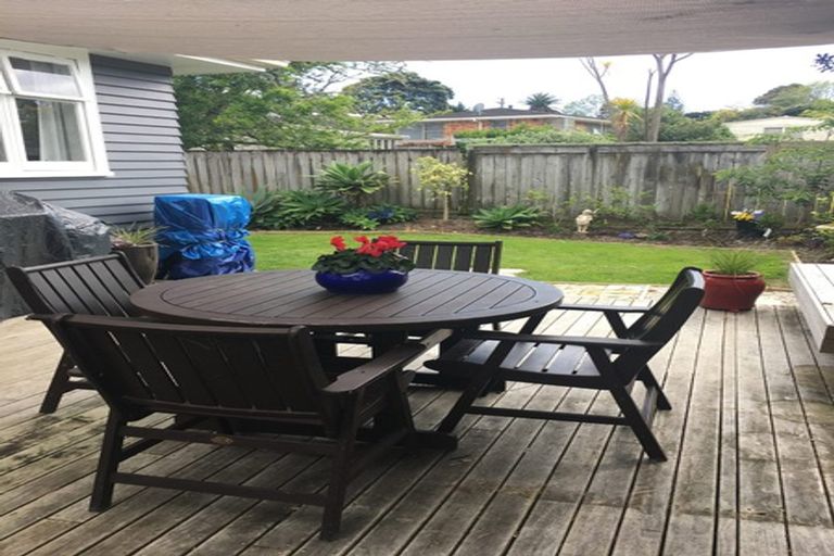 Photo of property in 1/156 Nile Road, Milford, Auckland, 0620