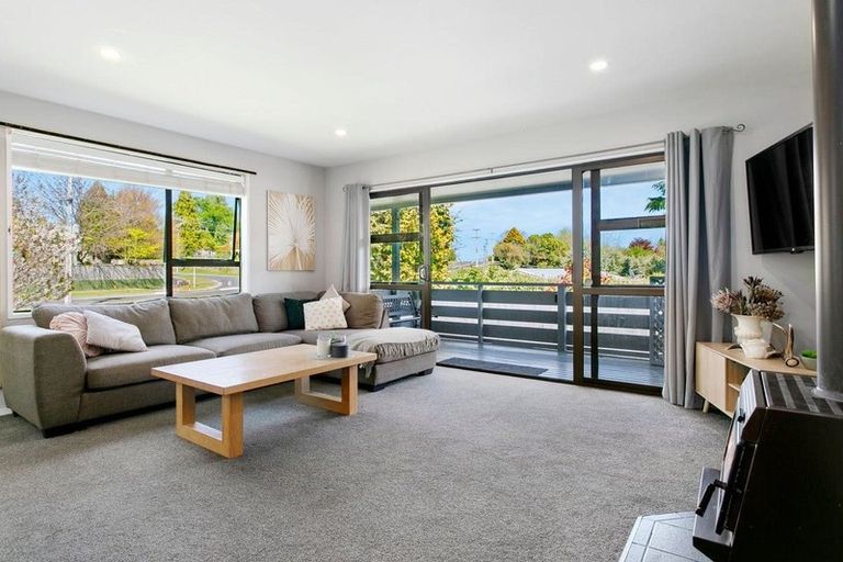 Photo of property in 90 Taharepa Road, Hilltop, Taupo, 3330