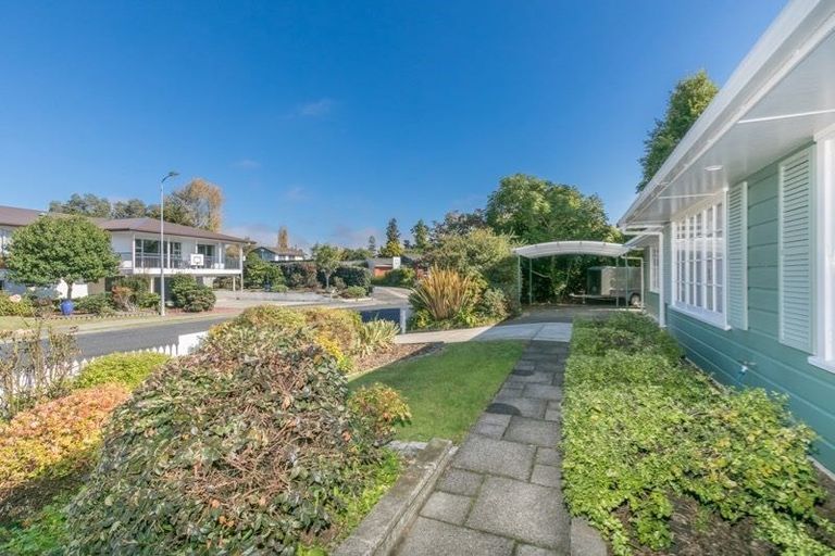 Photo of property in 3 Mclaren Place, Chedworth, Hamilton, 3210