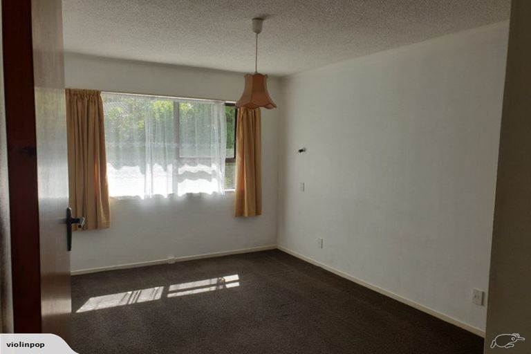 Photo of property in 3 Tawa Street, Tawa, Wellington, 5028