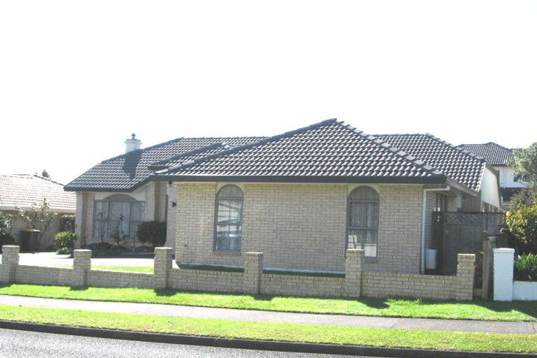 Photo of property in 8 Bronte Place, Somerville, Auckland, 2014