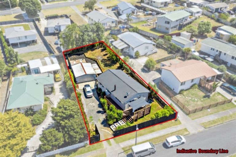 Photo of property in 18 Matipo Drive, Tuakau, 2121