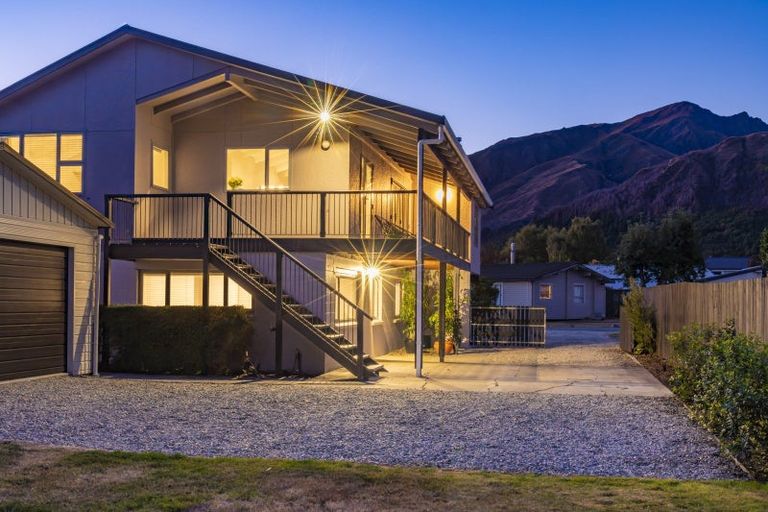Photo of property in 8 Fox's Terrace, Arrowtown, 9302