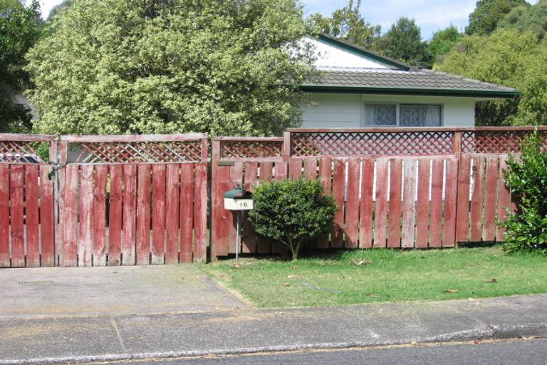 Photo of property in 16 Battenburg Place, Torbay, Auckland, 0630