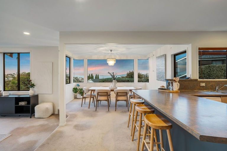 Photo of property in 22 Calypso Place, Rothesay Bay, Auckland, 0630