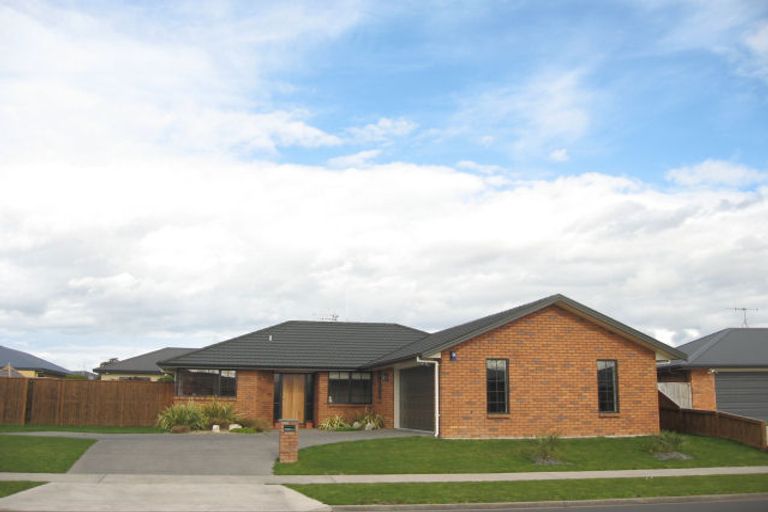 Photo of property in 33 Wentworth Drive, Rototuna North, Hamilton, 3210