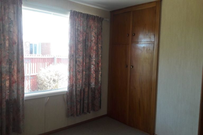 Photo of property in 8 Gladson Avenue, Sockburn, Christchurch, 8042