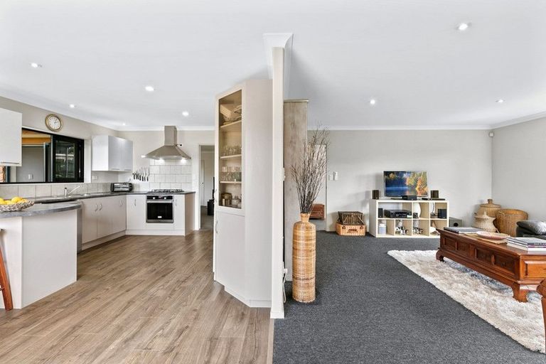 Photo of property in 57 Oteki Park Drive, Welcome Bay, Tauranga, 3112