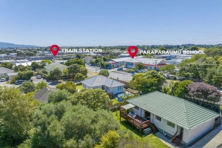 Photo of property in 28 Ruapehu Street, Paraparaumu, 5032