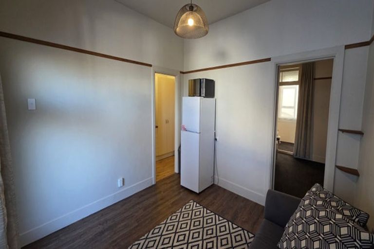 Photo of property in Devonport Apartments, 31/127 Saint Aubyn Street, New Plymouth, 4310