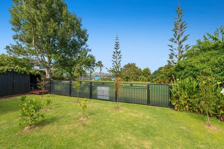 Photo of property in 75 Maygrove Drive, Orewa, 0931