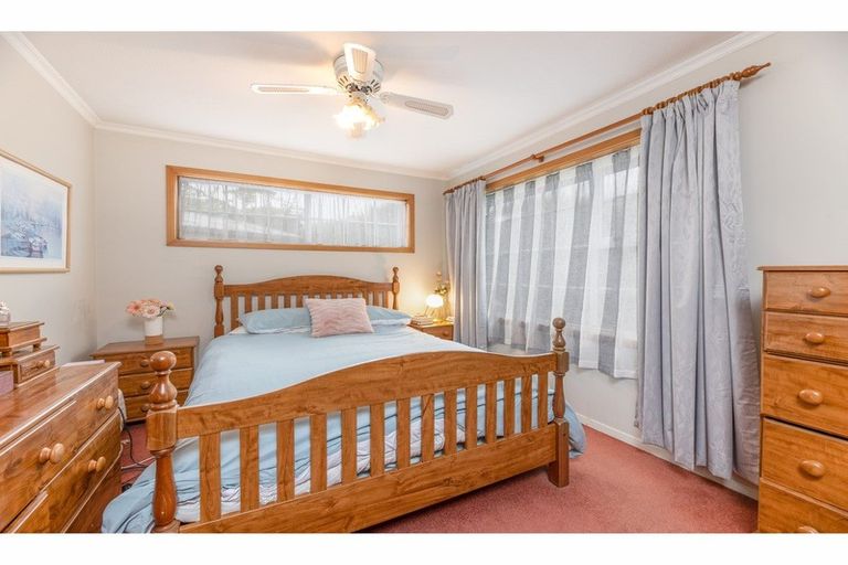 Photo of property in 3 Leeman Place, Redwood, Christchurch, 8051