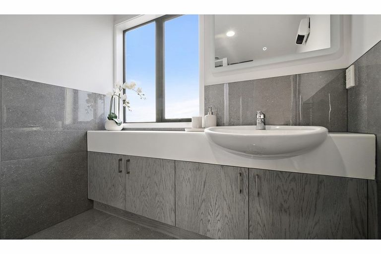 Photo of property in 1 Kyle Street, Riccarton, Christchurch, 8011