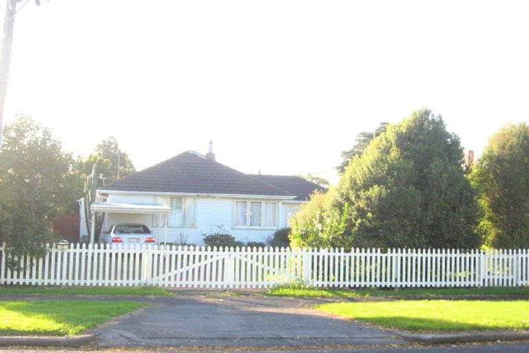 Photo of property in 9 Martin Road, Manurewa, Auckland, 2102