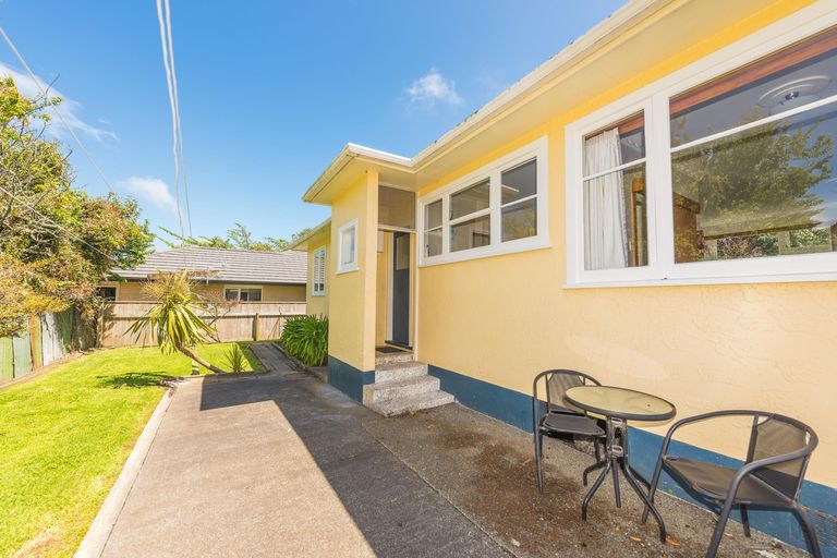 Photo of property in 1 Plunket Street, Durie Hill, Whanganui, 4500