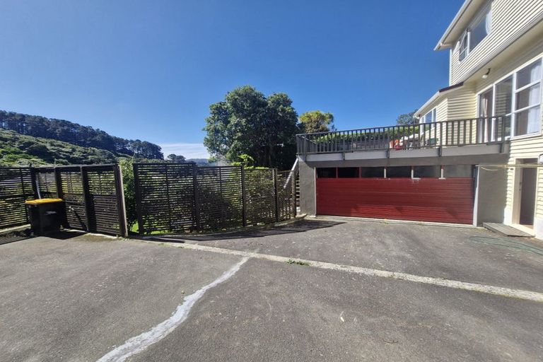 Photo of property in 13 Waikare Street, Karori, Wellington, 6012