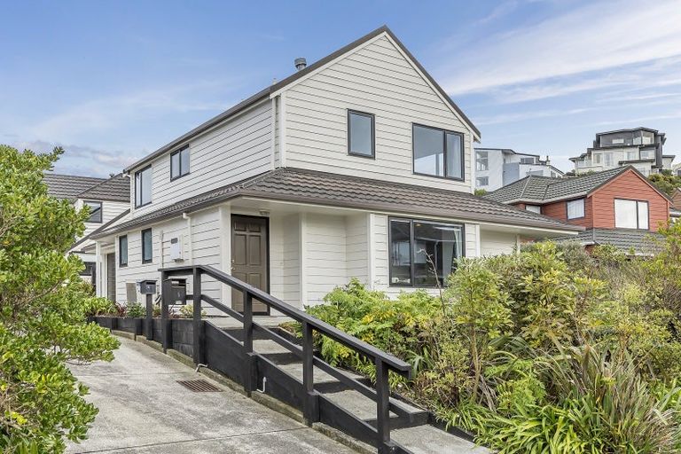 Photo of property in 5 Shastri Terrace, Khandallah, Wellington, 6035