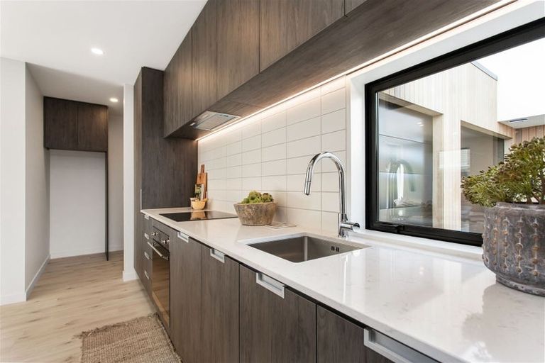 Photo of property in 2/51 Maxwell Street, Riccarton, Christchurch, 8041