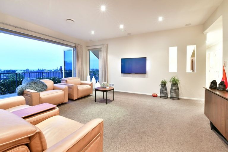 Photo of property in 65 Chesterfield Way, Orewa, 0931