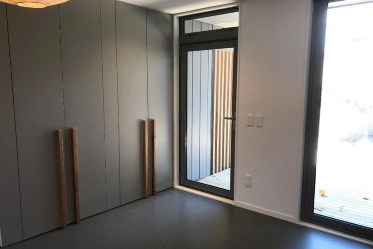 Photo of property in 383 Adelaide Road, Newtown, Wellington, 6021