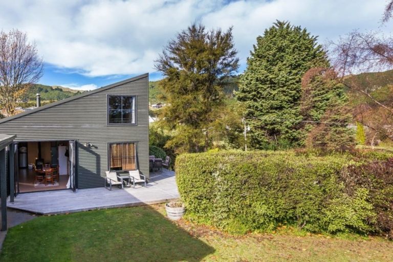 Photo of property in 18 Susan Lane, Kinloch, Taupo, 3377