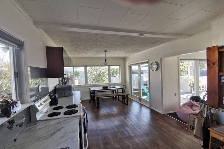 Photo of property in 1 Chester Place, Taradale, Napier, 4112