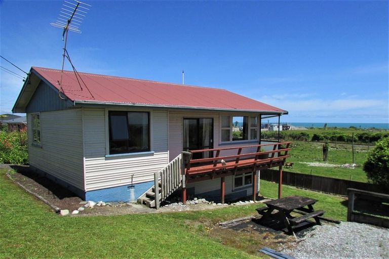Photo of property in 178 Main South Road, Karoro, Greymouth, 7805