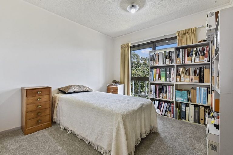 Photo of property in 2 Paulownia Place, Totara Heights, Auckland, 2105