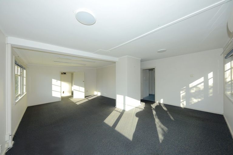 Photo of property in 77 Blighs Road, Strowan, Christchurch, 8052