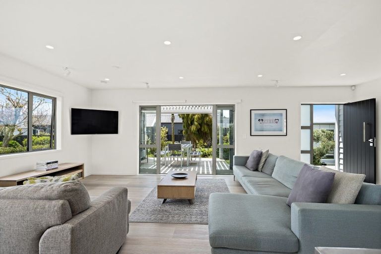 Photo of property in 233a Point Wells Road, Point Wells, 0986