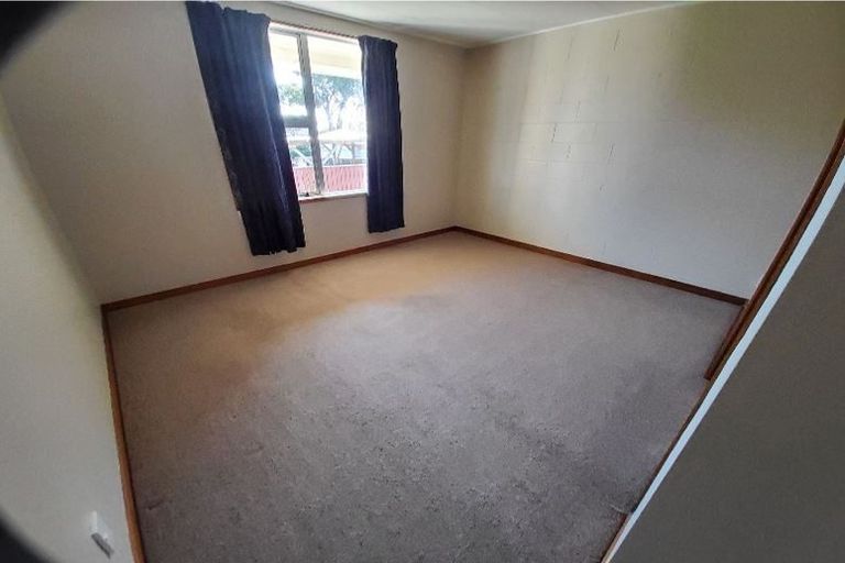 Photo of property in 17 Leon Place, Waitara, 4320