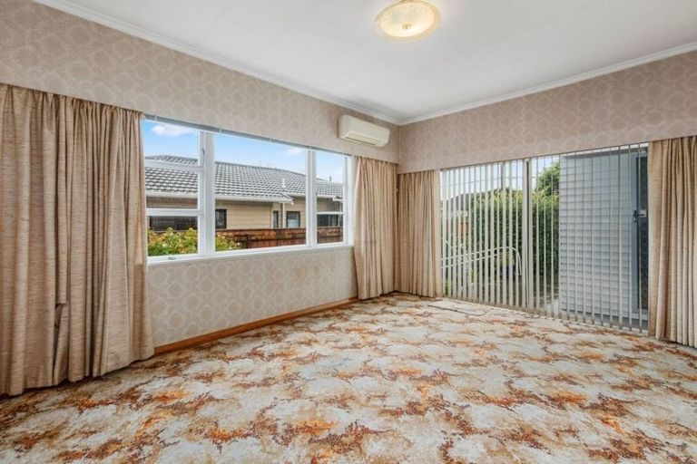 Photo of property in 40 Porutu Street, Fairfield, Lower Hutt, 5011