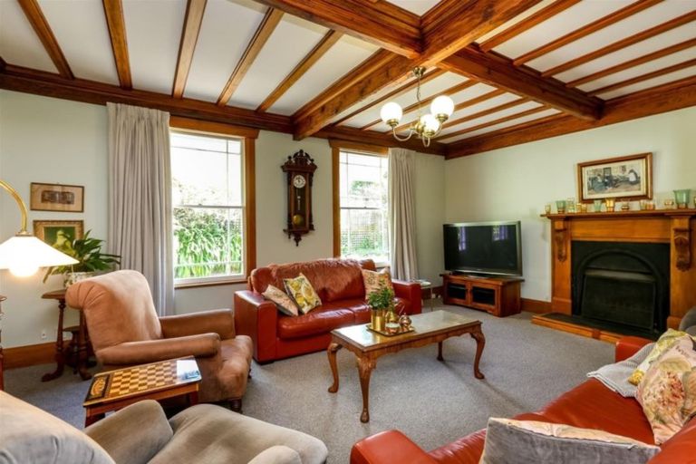 Photo of property in 37a Cameron Street, New Plymouth, 4310