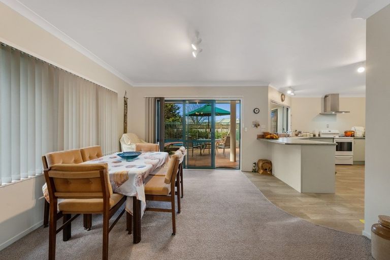 Photo of property in 30 Caversham Drive, Rototuna, Hamilton, 3210