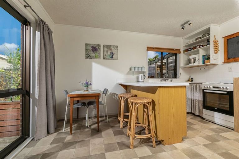 Photo of property in 1/42 Frank Evans Place, Henderson, Auckland, 0610