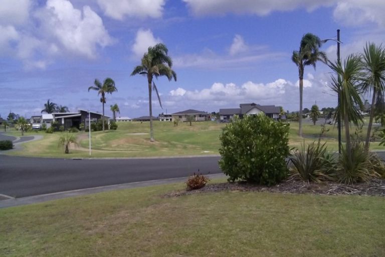 Photo of property in 1 Erin Jane Place, One Tree Point, 0118
