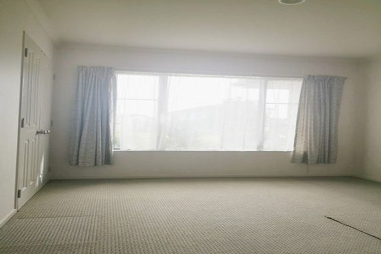 Photo of property in 12 Pennygale Close, Flat Bush, Auckland, 2016