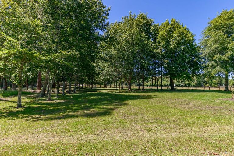 Photo of property in 1971 Moutere Highway, Upper Moutere, 7175