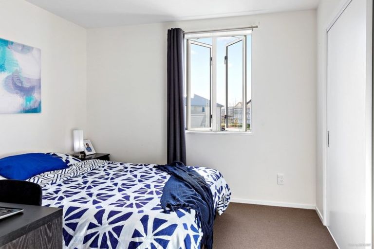 Photo of property in 77 Grove Road, Papakura, 2110