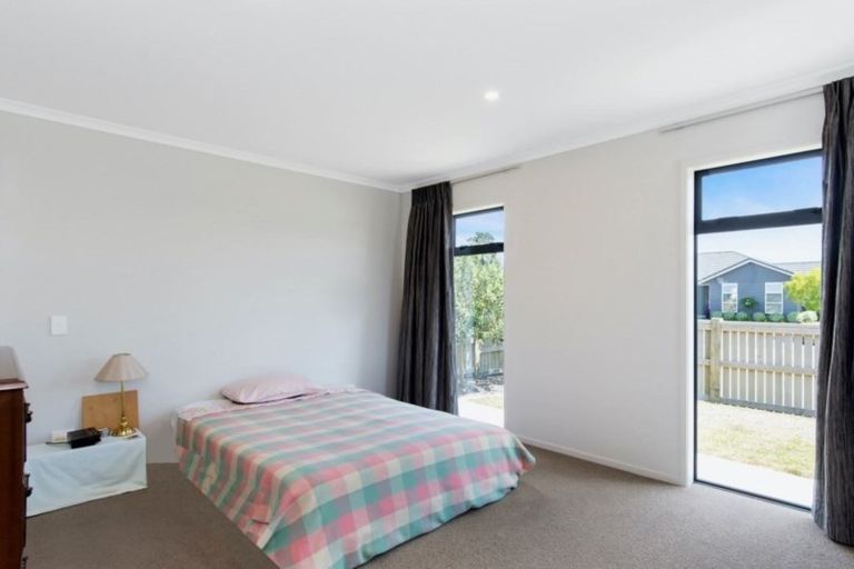 Photo of property in 9 Hiria Crescent, Papamoa Beach, Papamoa, 3118