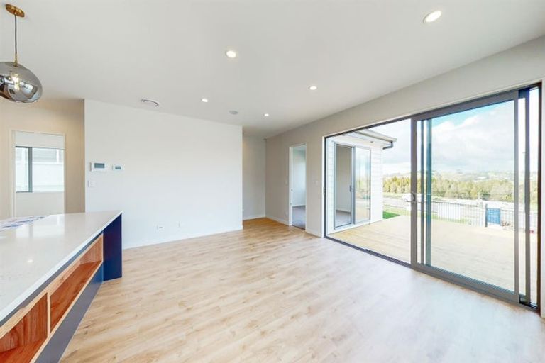 Photo of property in 30 Archibald Drive, Wainui, 0932