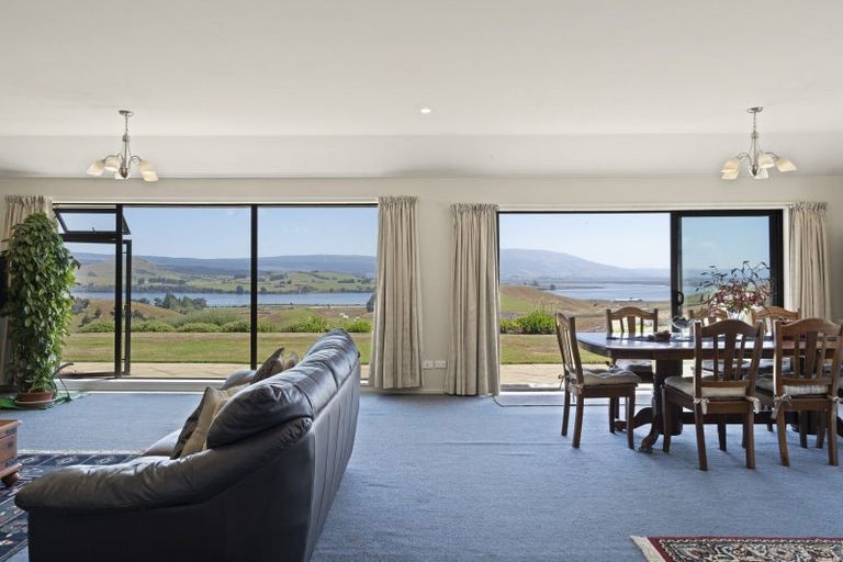 Photo of property in 67 Surrey Heights, Waihola, Outram, 9073