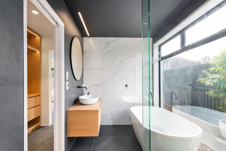 Photo of property in 48 Weka Street, Fendalton, Christchurch, 8041