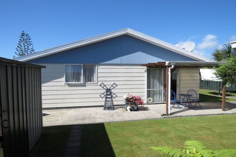 Photo of property in 54 Henley Street, Westport, 7825