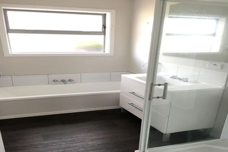 Photo of property in 10 Blossomdale Place, Bishopdale, Christchurch, 8053