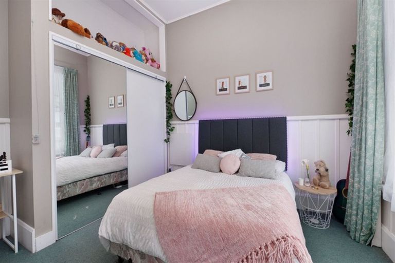 Photo of property in 1 Exeter Street, Lyttelton, 8082