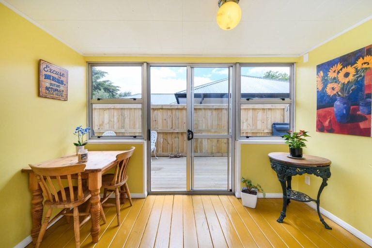 Photo of property in 9 Ngaio Street, West End, Palmerston North, 4412