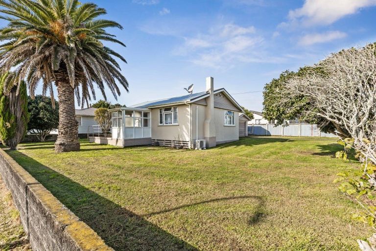 Photo of property in 48 Mouatt Street, Waitara, 4320