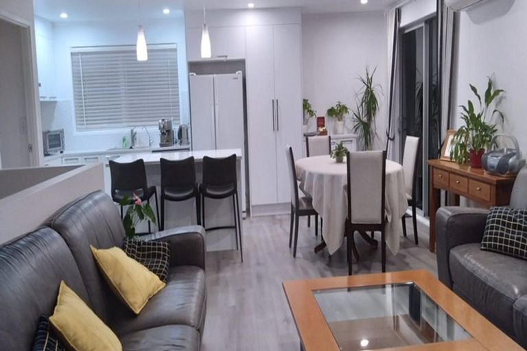 Photo of property in 662 Beach Road, Browns Bay, Auckland, 0630