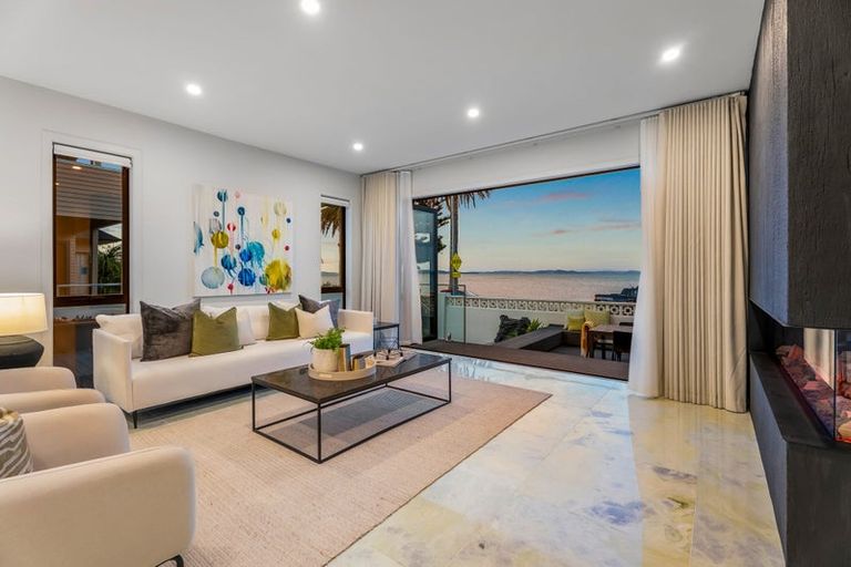 Photo of property in 18a The Esplanade, Eastern Beach, Auckland, 2012